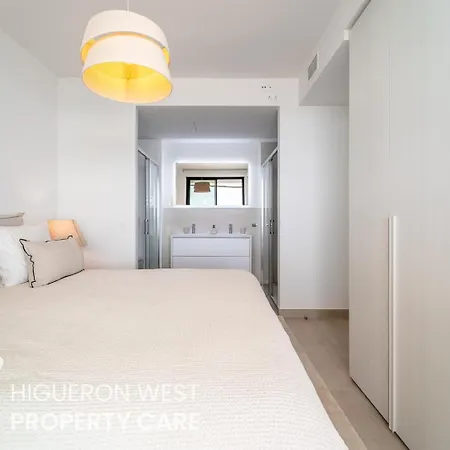La Luz Del Mar - Seaview Pool Apartment, Fuengirola, Costa Del Sol