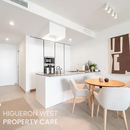 Appartement La Luz Del Mar - Seaview Pool Apartment, Fuengirola, Costa Del Sol *